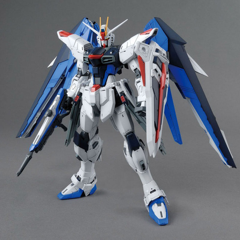 GUNDAM SD Freedom Gundam Bandai Gunpla GUNDAM SD Freedom Gundam Bandai Gunpla