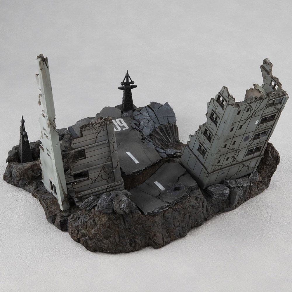 Realistic Model 1/144 G Structure (GS02M) The Abandoned Buildings in New Yark City (Material Color Edition) - Thumbnail, Base