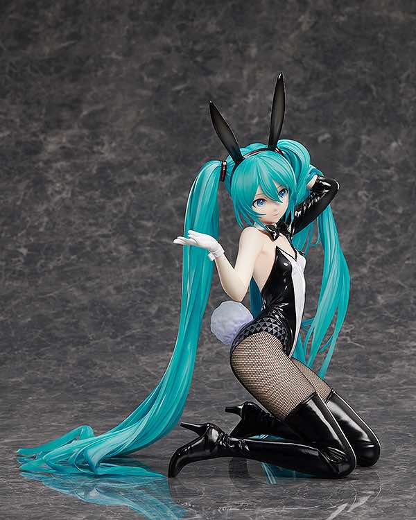 1/4 Hatsune Miku: Bunny Ver. (Illustration by SanMuYYB)