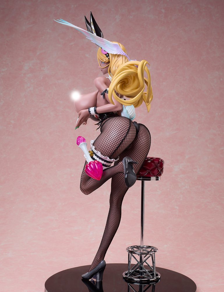 1/4 Kirara Akutsu Velvet Eclipse Bunny Ver. (Illustration by RAITA)
