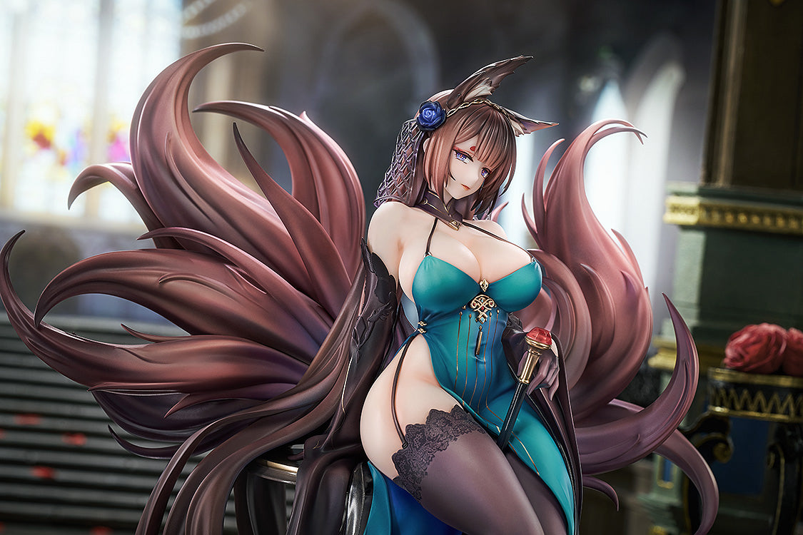 1/7 Amagi: Throne of Fallen Petals Ver. (Azur Lane)