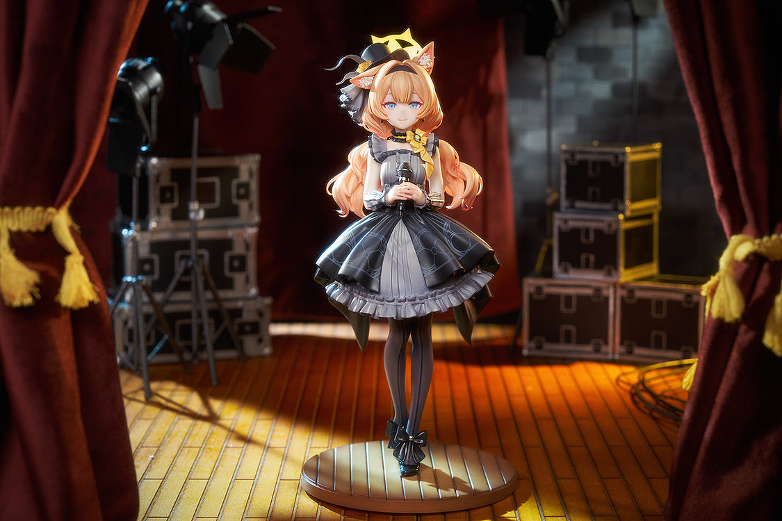 1/7 Mari (Idol): Memorial Lobby Ver. (Blue Archive)
