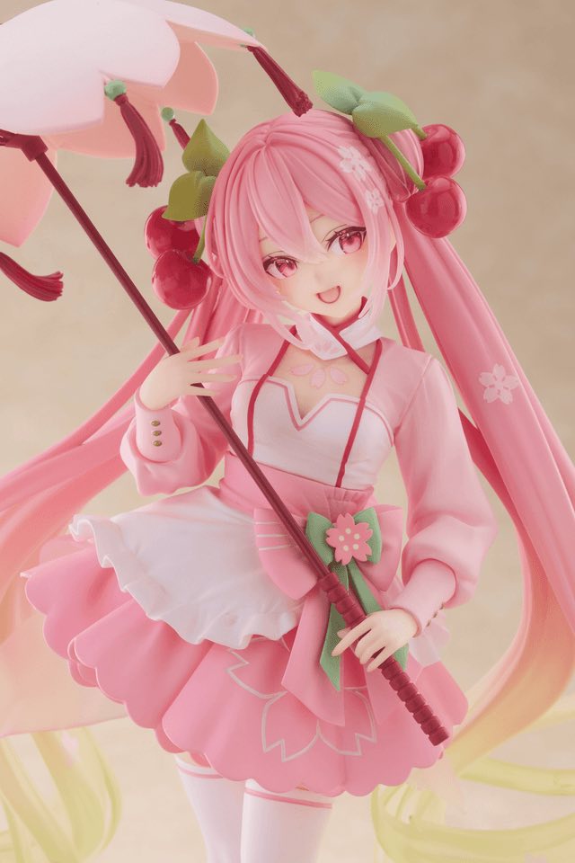 AMP+ Figure: Sakura Miku (Sakura Dress Ver.)