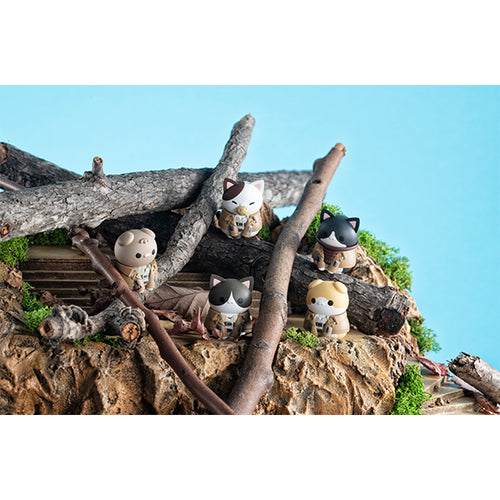Attack on Tinyan! Gathering Scout Regiment Danyan! (8 Types / 8 Per Box) - Box image