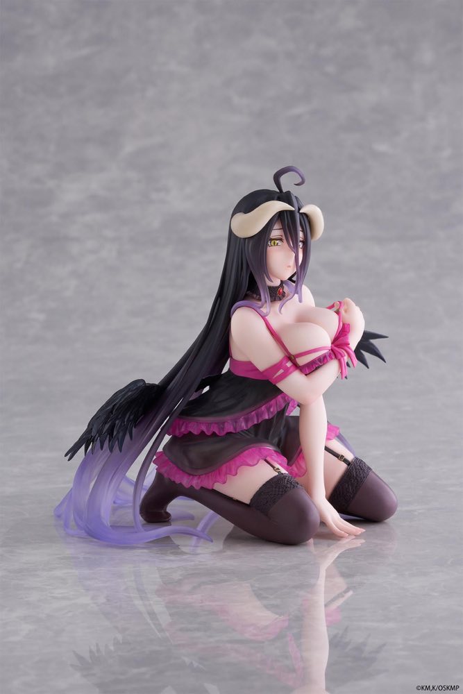 Desktop Cute Figure: Albedo Negligee Ver. (Overlord)