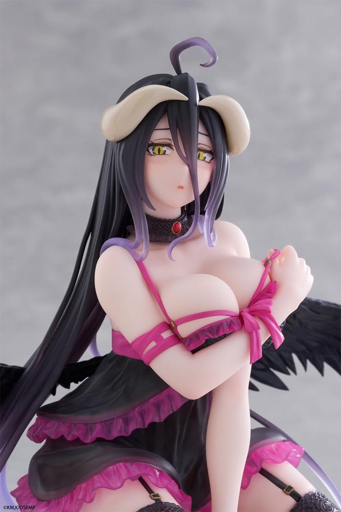 Desktop Cute Figure: Albedo Negligee Ver. (Overlord)
