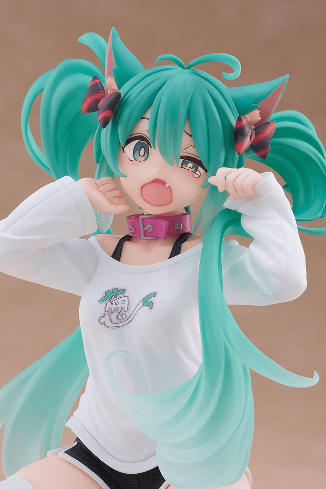 Desktop Cute Figure: Hatsune Miku Cat Ear T-Shirt Ver.