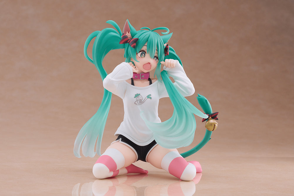 Desktop Cute Figure: Hatsune Miku Cat Ear T-Shirt Ver.