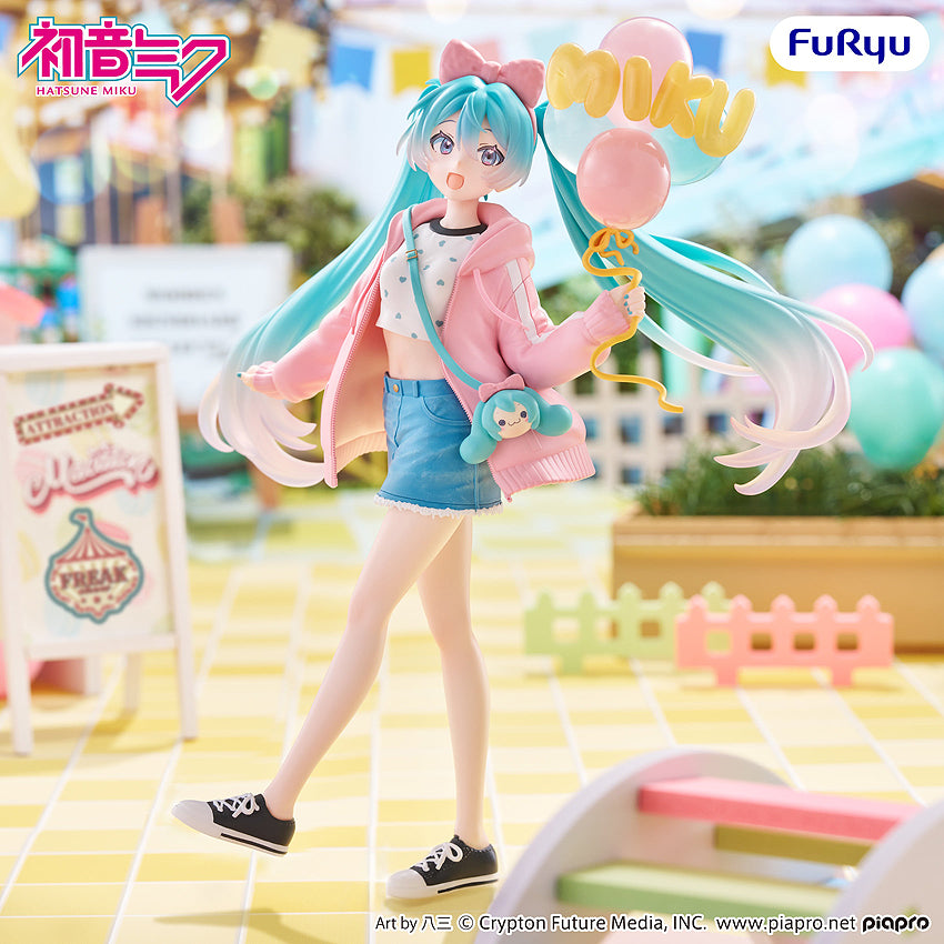 Muchute Figure: Hatsune Miku Theme Park Date Ver.