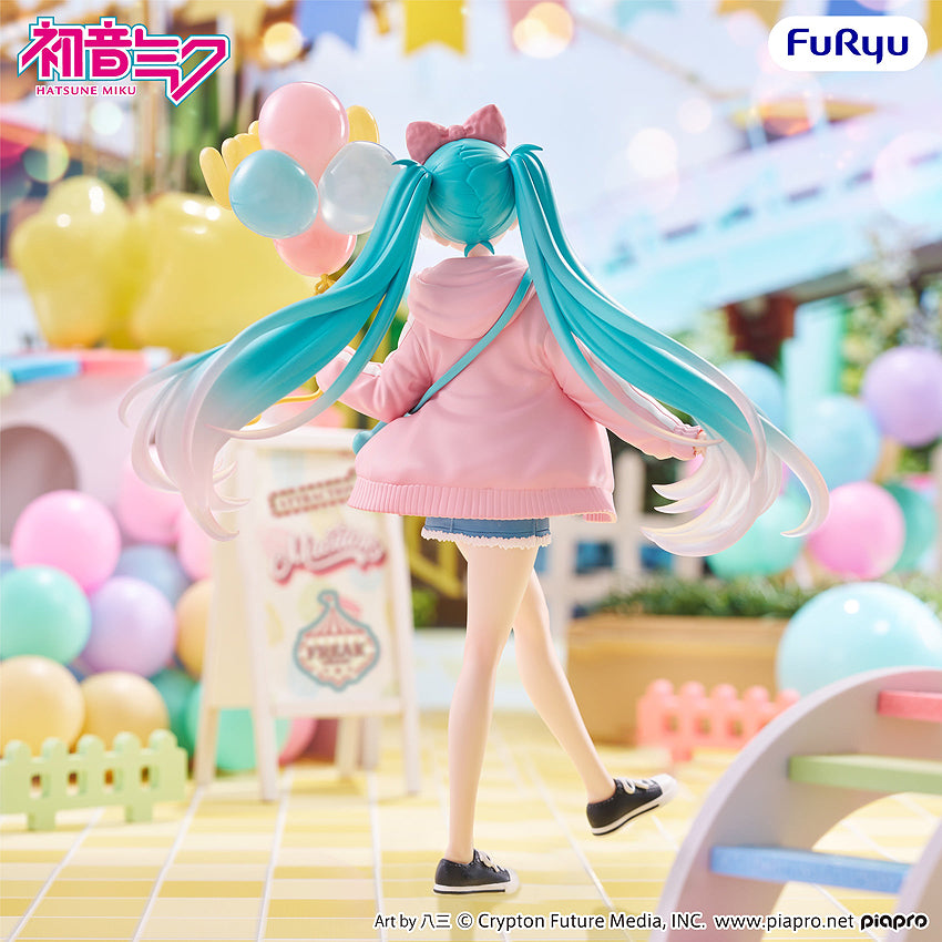 Muchute Figure: Hatsune Miku Theme Park Date Ver.