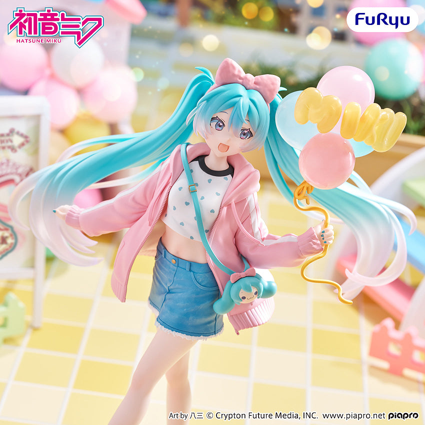 Muchute Figure: Hatsune Miku Theme Park Date Ver.