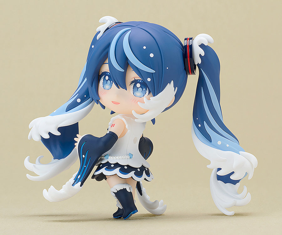 Nendoroid 3145 Hatsune Miku: Katsushika Hokusai Collaboration Ver. (Illustration by Rella)