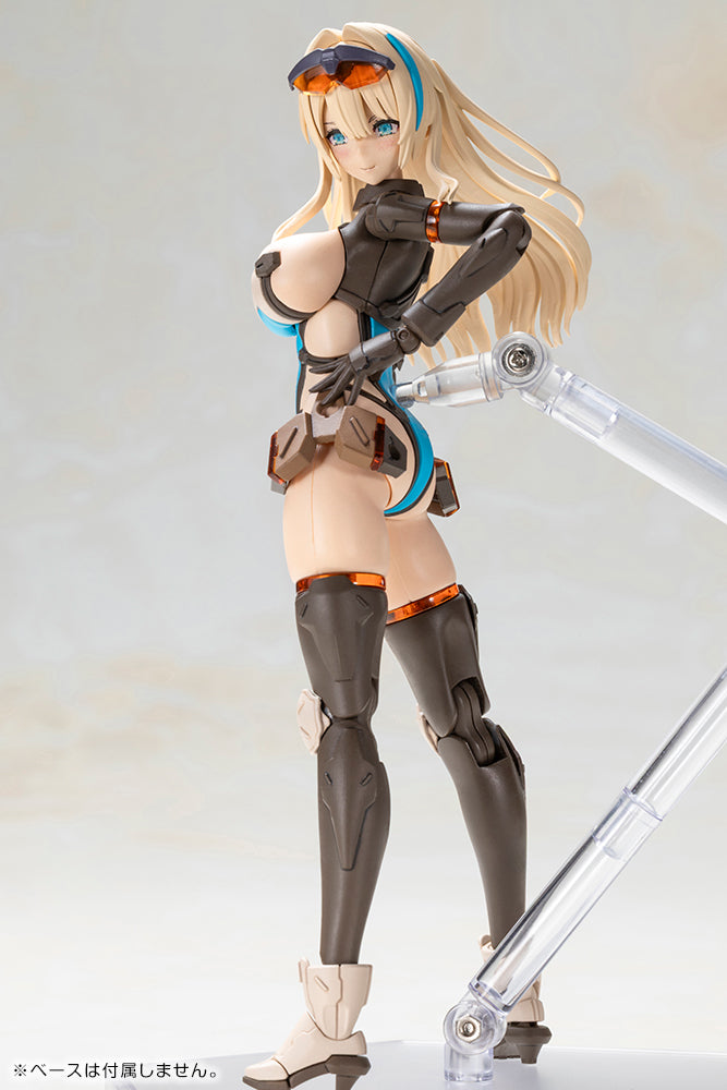 Zenith Girl Model Kit (Front Mission)