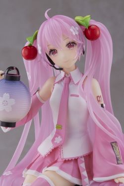 AMP+ Figure Sakura Miku ~Sakura Lantern Ver.~