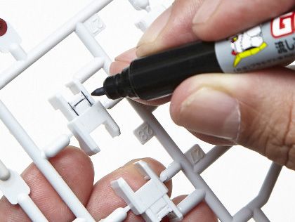 Pour Type Gundam Marker for Panel Lines