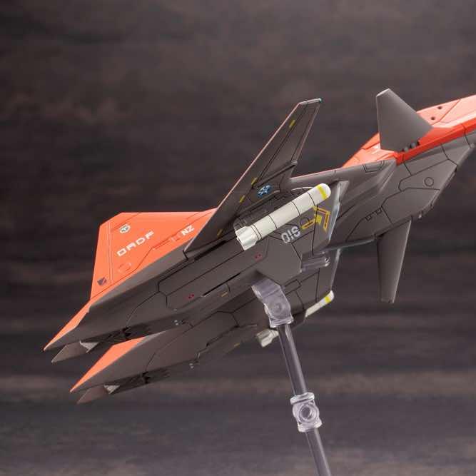1/144 Ace Combat: ADF-01 Model Kit