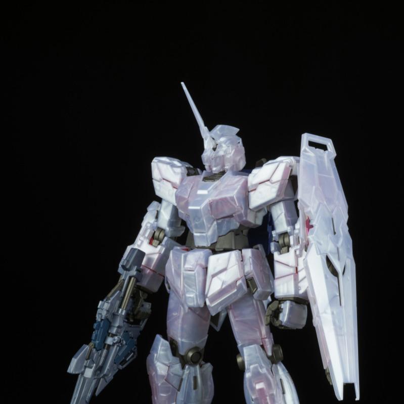 MG RX-0 Unicorn Gundam (Gloss Injection)