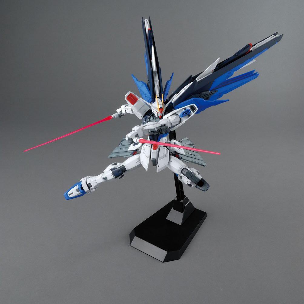 MG ZGMF-X10A Freedom Gundam Ver 2.0