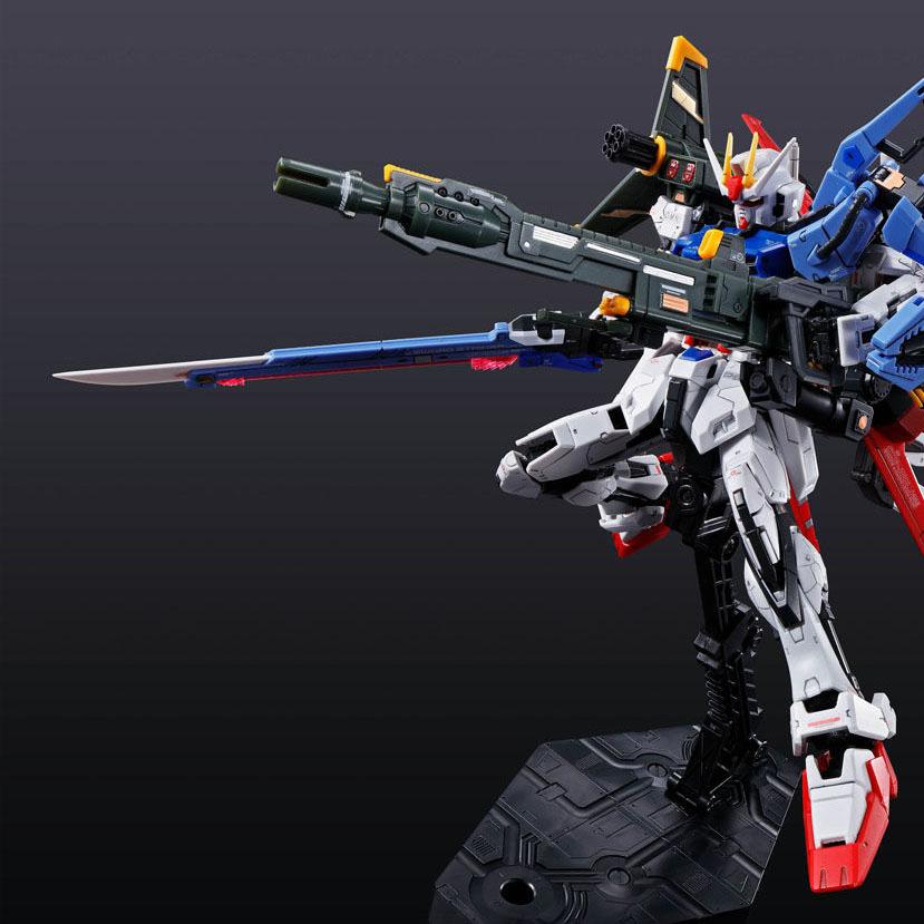 RG GAT-X105+AQM/E-YM1 Perfect Strike Gundam